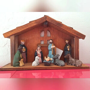 Nativity Set Manger Scene Creche Wood Stable Christmas Vintage 9 Resin Figures